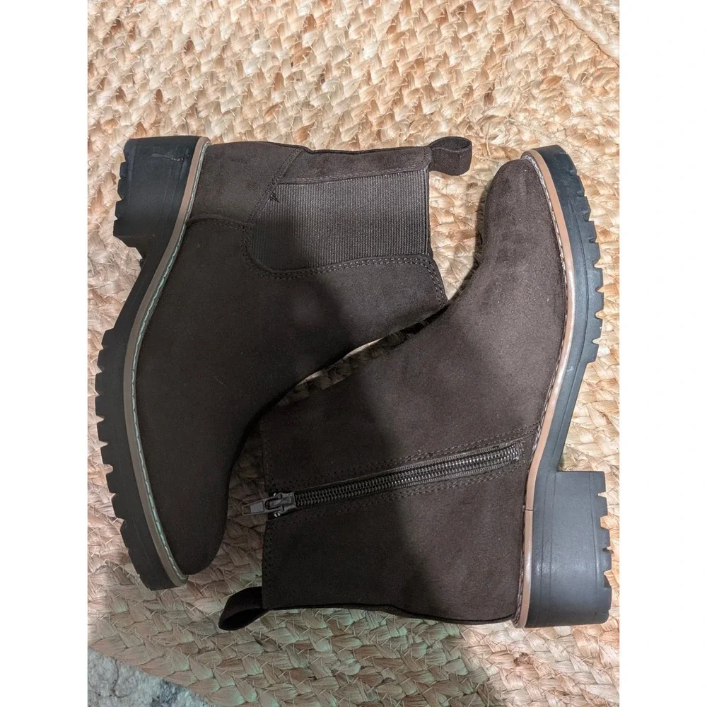 Kensie Kayla B Dark Brown Faux Suede Lug Sole Ankle Boots Women's 6M